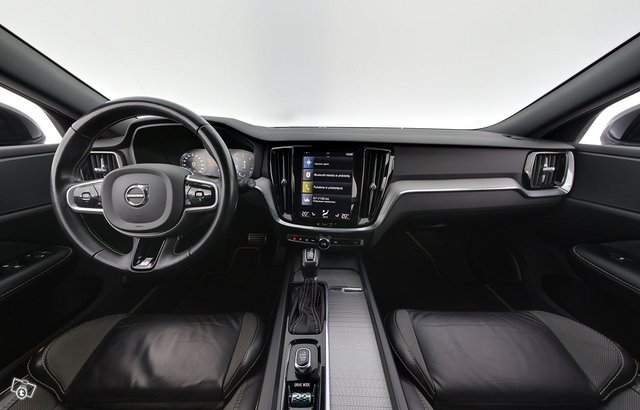 Volvo V60 11