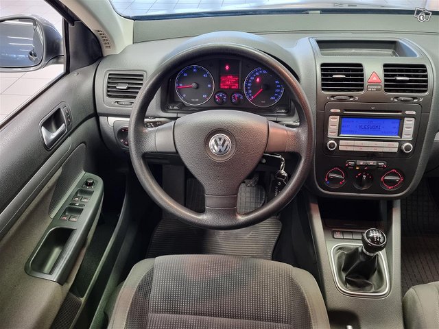 VOLKSWAGEN Golf 12