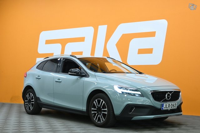 Volvo V40 Cross Country 1