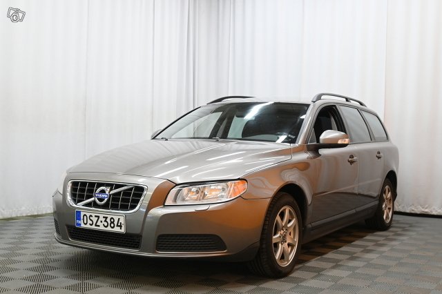 Volvo V70 4