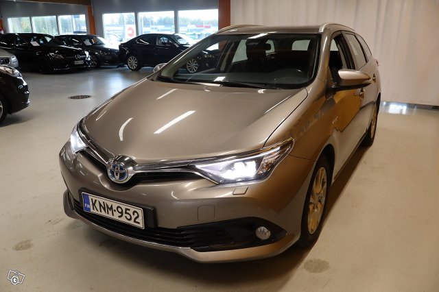 Toyota Auris 4