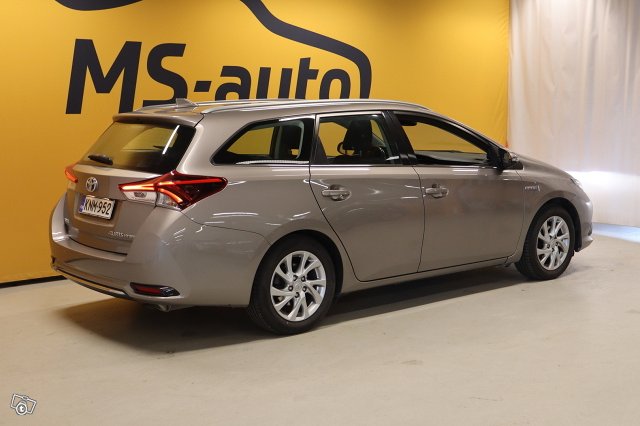 Toyota Auris 5