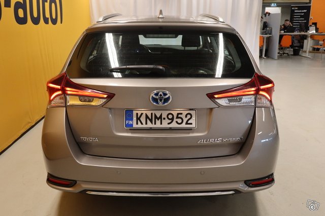 Toyota Auris 6