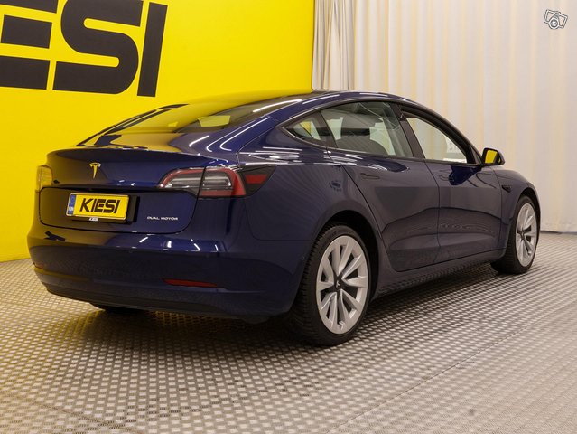 Tesla Model 3 2