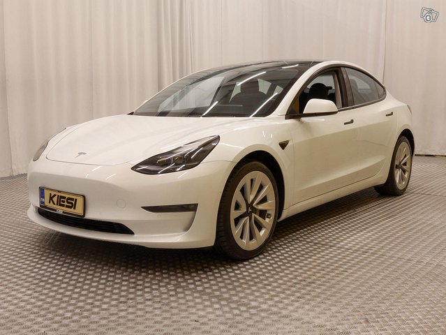 Tesla Model 3 23