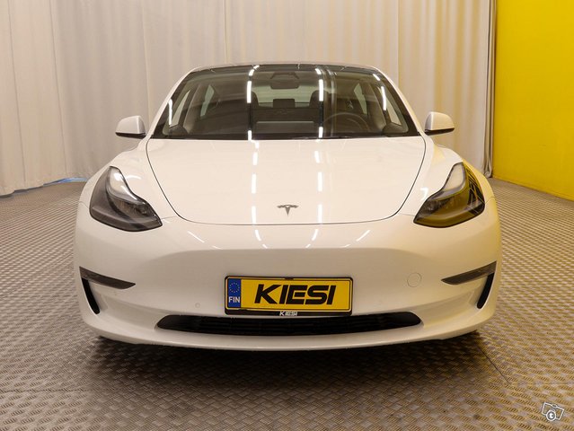 Tesla Model 3 24