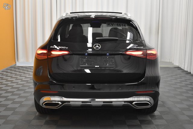 Mercedes-Benz GLC 7