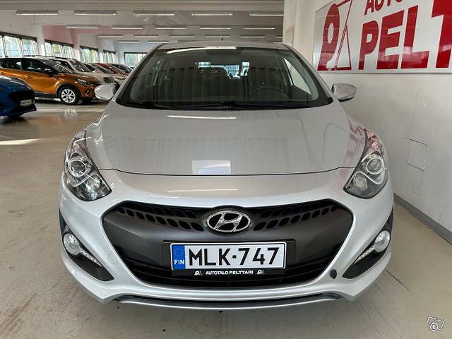 Hyundai I30 3d 8