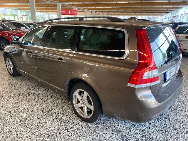 Volvo V70 6