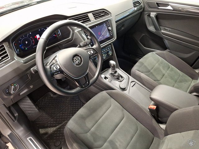 Volkswagen Tiguan 7