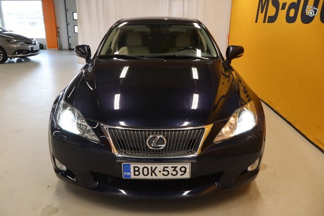 Lexus IS 3