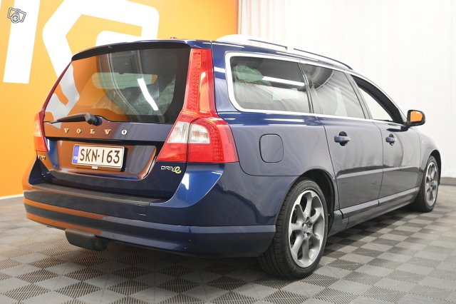 Volvo V70 8