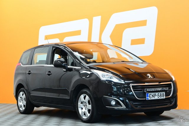 Peugeot 5008 1