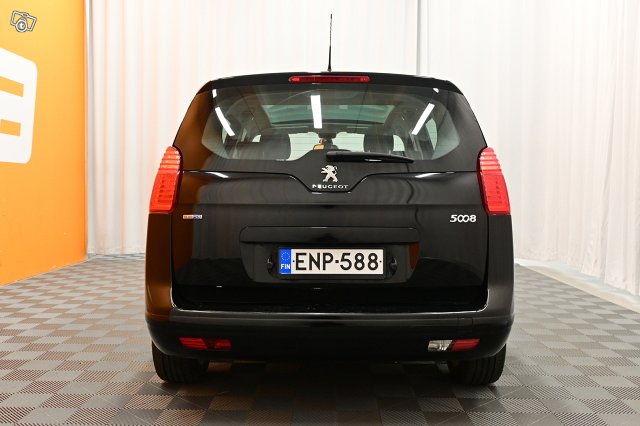 Peugeot 5008 6