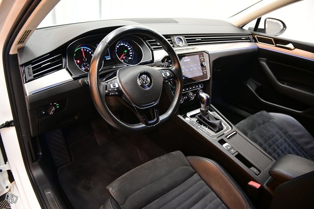 Volkswagen Passat 11