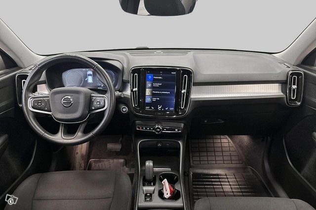 Volvo XC40 14