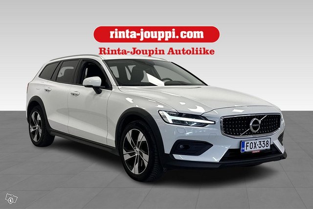 Volvo V60 Cross Country 3