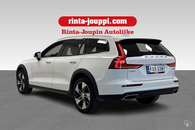 Volvo V60 Cross Country 7