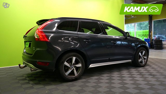 Volvo XC60 4