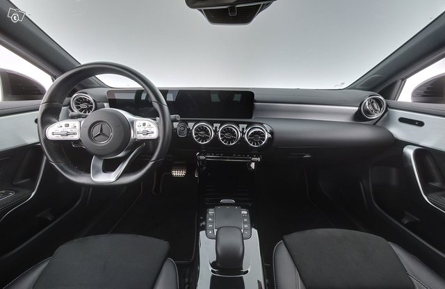 Mercedes-Benz A 9