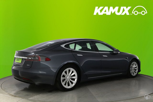 Tesla Model S 2