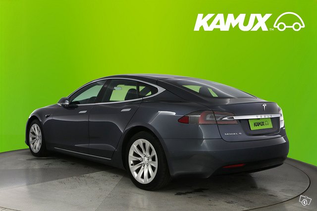 Tesla Model S 5