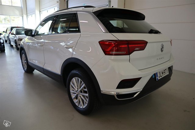 VOLKSWAGEN T-Roc 4