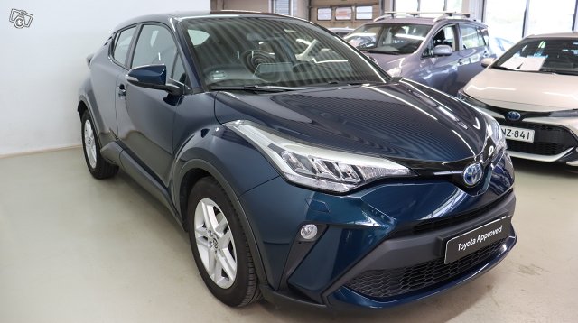 Toyota C-HR 6