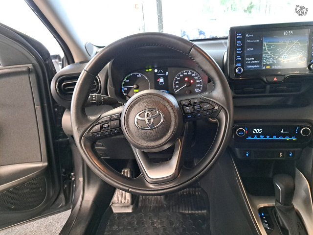 Toyota Yaris 11