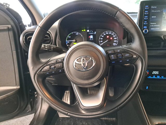 Toyota Yaris 12