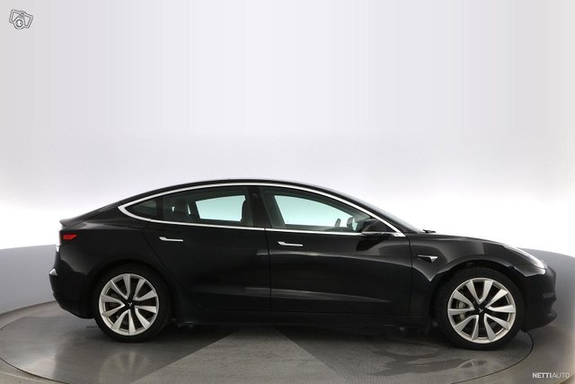 Tesla Model 3 2