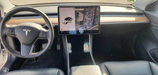 Tesla Model 3 3