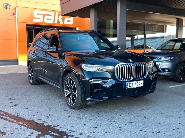 BMW X7