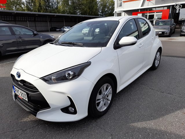 TOYOTA YARIS