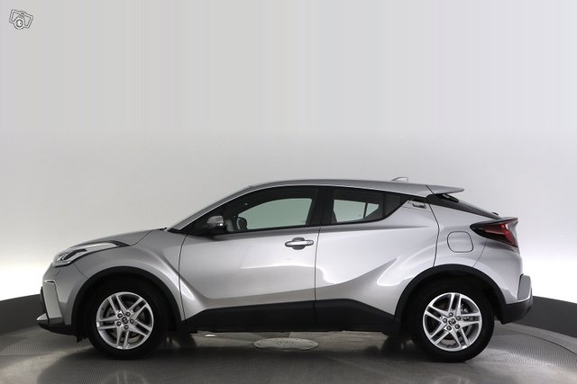 Toyota C-HR 2