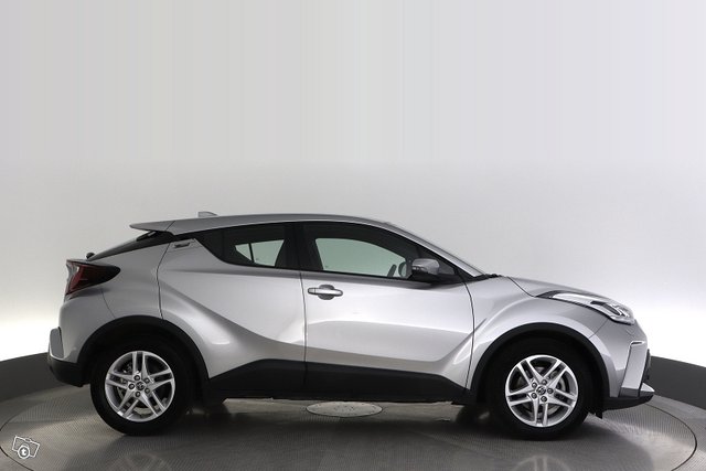 Toyota C-HR 6