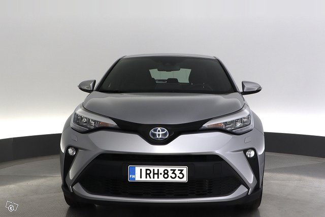 Toyota C-HR 8