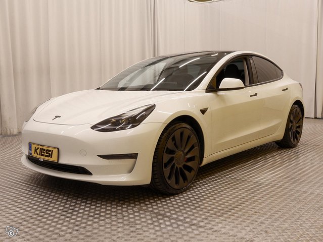 Tesla Model 3 23