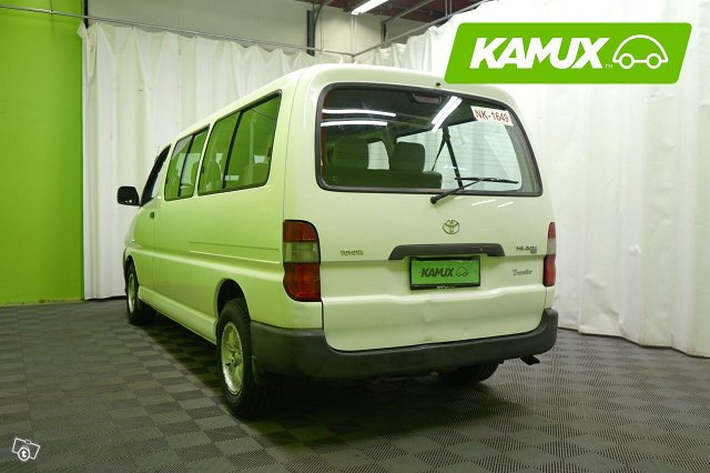 Toyota Hiace 5