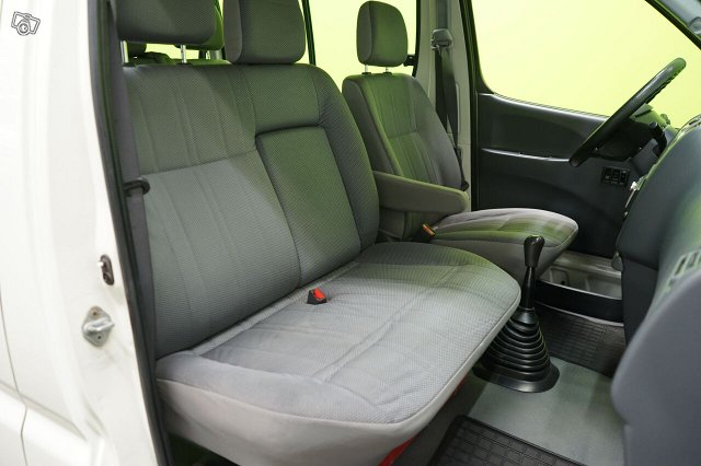 Toyota Hiace 12