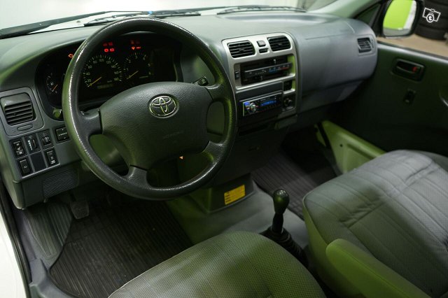 Toyota Hiace 15