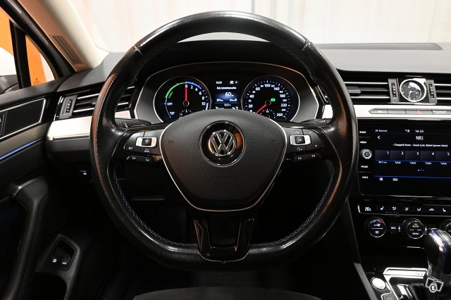 Volkswagen Passat 12