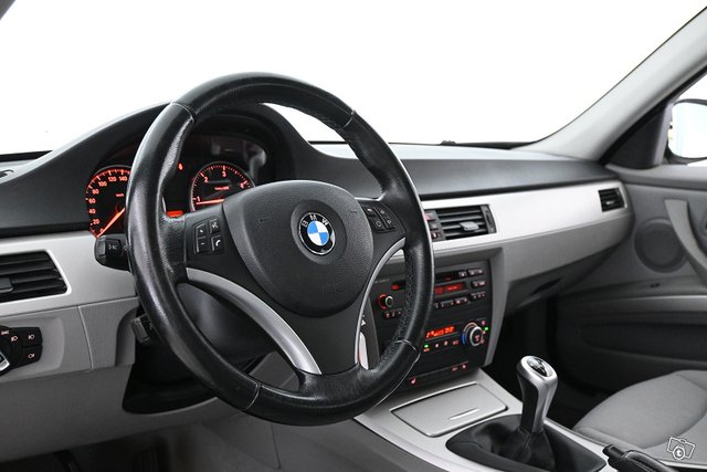 BMW 320 13