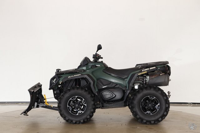 Can-Am OUTLANDER 16