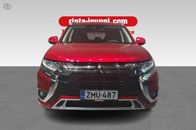 Mitsubishi Outlander PHEV 2