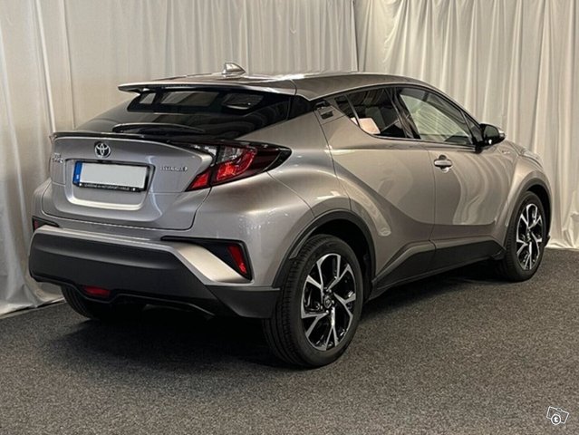 Toyota C-HR 3