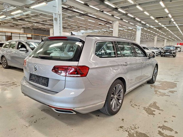 Volkswagen Passat 2