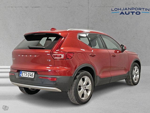 Volvo XC40 8