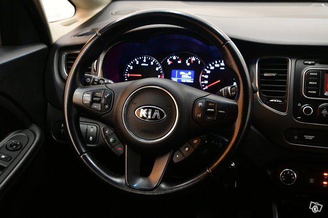 Kia Carens 14