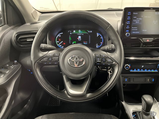 Toyota Yaris Cross 11